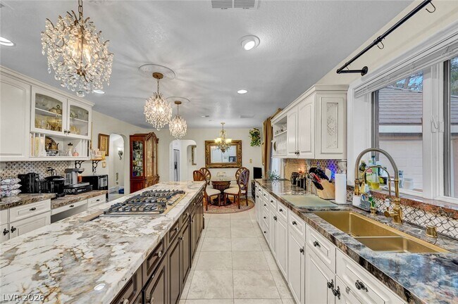 Building Photo - 7258 Loma Alta Cir