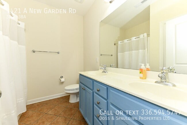 Building Photo - 1421 New Garden Rd