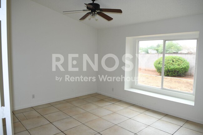 Building Photo - 938 N Evergreen Cir