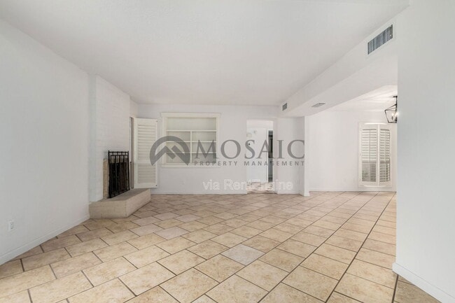 Building Photo - 17255 Ledferd Ln