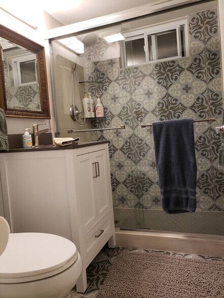 Building Photo - 3266 Jay St