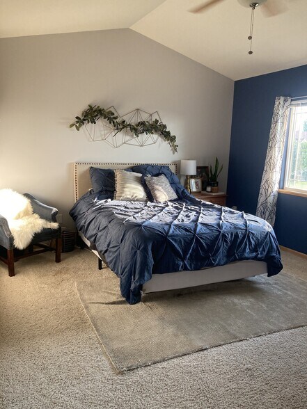 master bedroom - 906 SE Crossings Ln