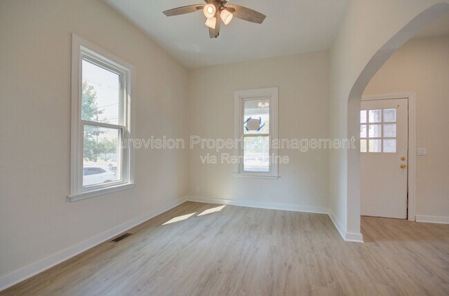 Building Photo - 1302 S State St