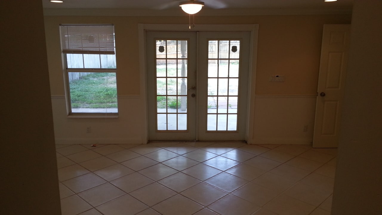 Building Photo - 5653 Coconut Rd