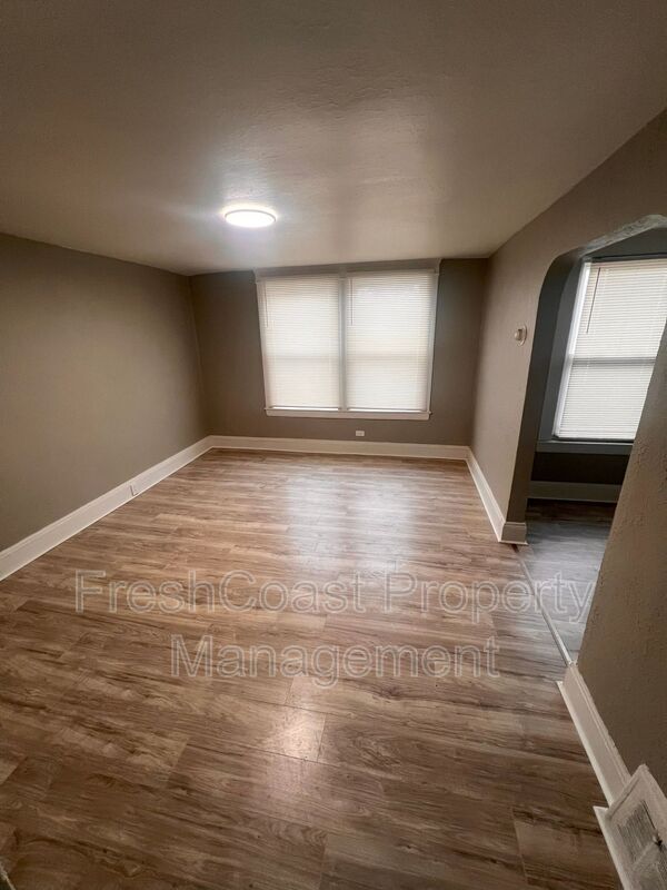 Building Photo - 1541 Addison Rd