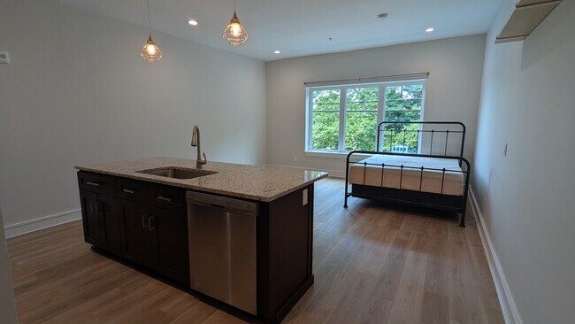 Building Photo - 273 Bullocks Point Ave