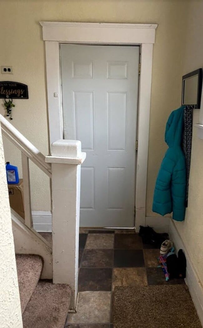 Building Photo - 1801 3rd St SE