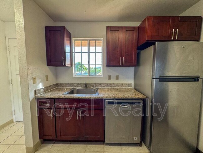 Building Photo - 94-1465-1465 Waipio Uka St