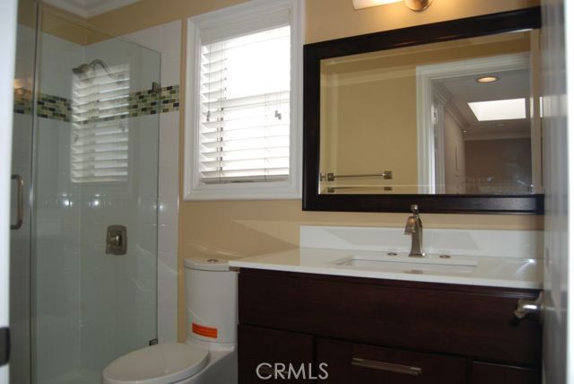 Building Photo - 223 20th St