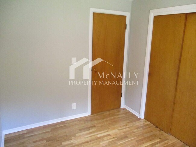 Building Photo - Gorgeous 3 Bedroom, 1 Bathroom Rambler near downtown Gig Harbor!