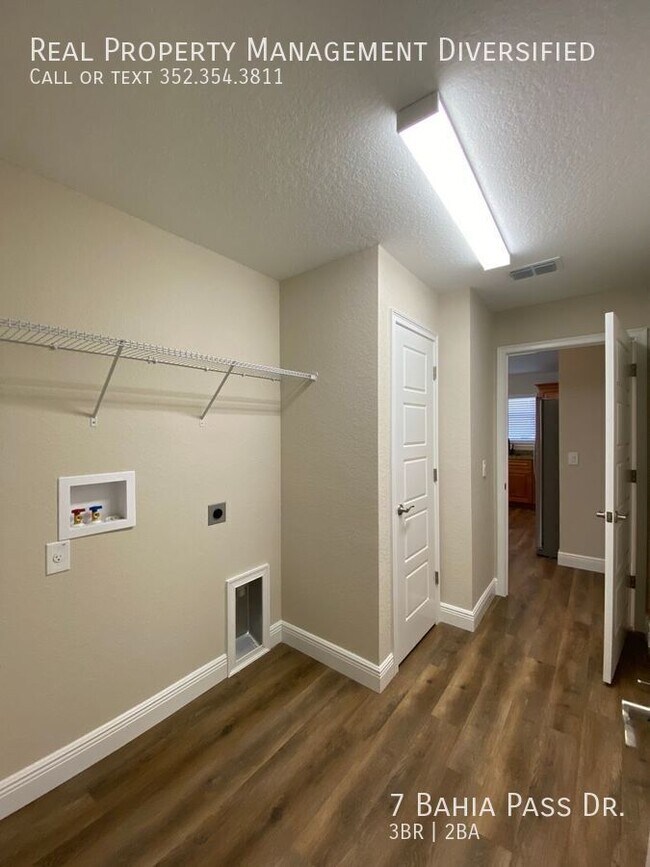 Building Photo - 7 Bahia Pass Dr