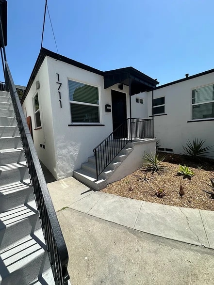 Building Photo - 1711 Glenwood Dr