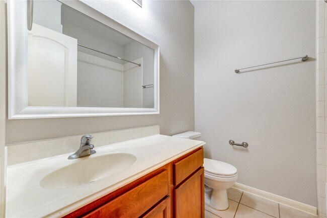 Building Photo - 6030 Starbrook Creek Dr