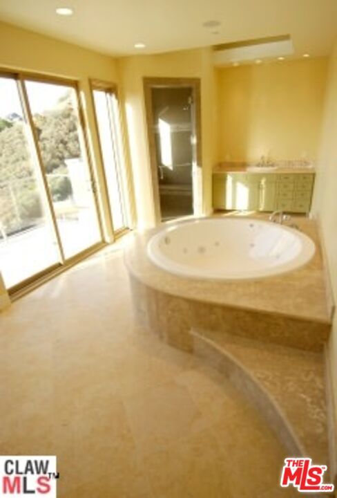 Building Photo - 723 Latigo Canyon Rd