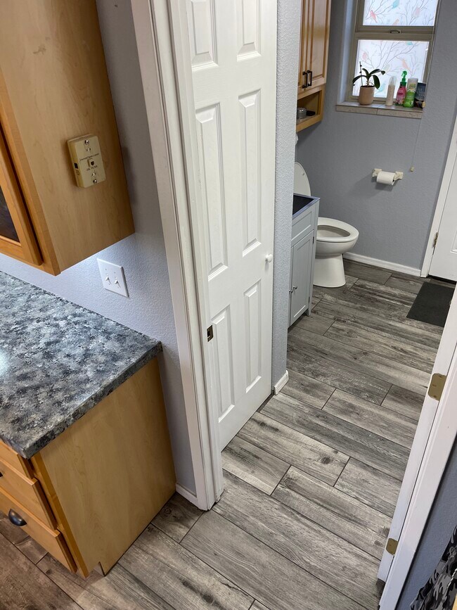 Building Photo - 17200 W Bell Rd