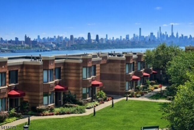 Building Photo - 100 Old Palisade Rd