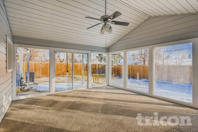 Building Photo - 3222 Greenwood Cir