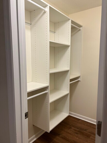 Building Photo - 116 Engleman Ave