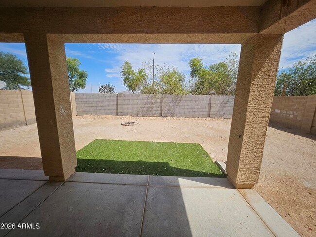 Building Photo - 25850 W Pleasant Ln