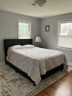MBR-Queen Size bed - 417 Reef Rd