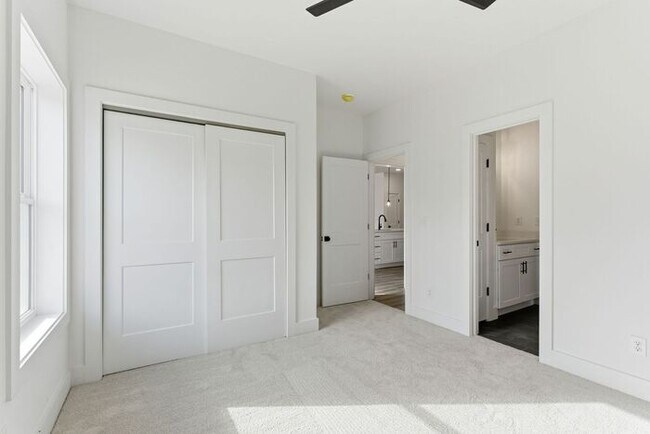 Building Photo - Brand New Home in Old Hickory - Golf Course Views - Pet Friendly