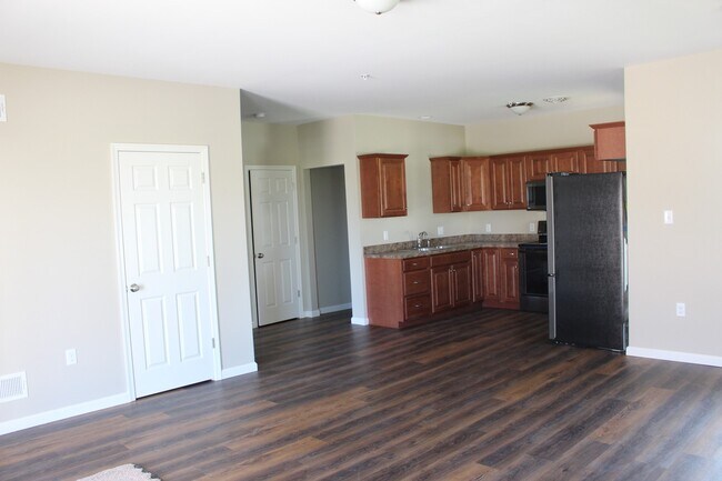 Building Photo - Semi Detached