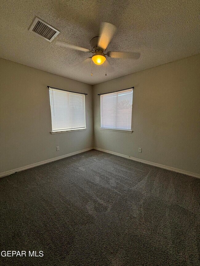 Building Photo - 4476 Loma Diamante Dr