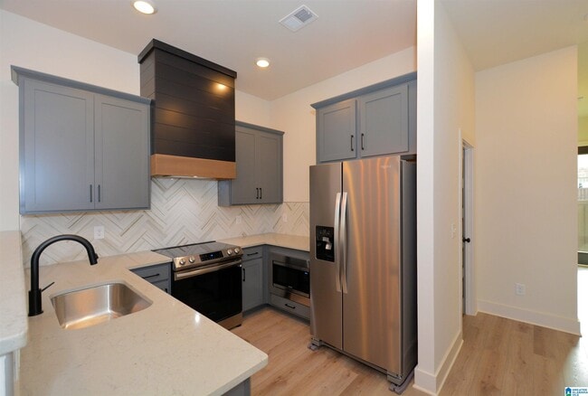 Building Photo - 1107 Windsor Sq