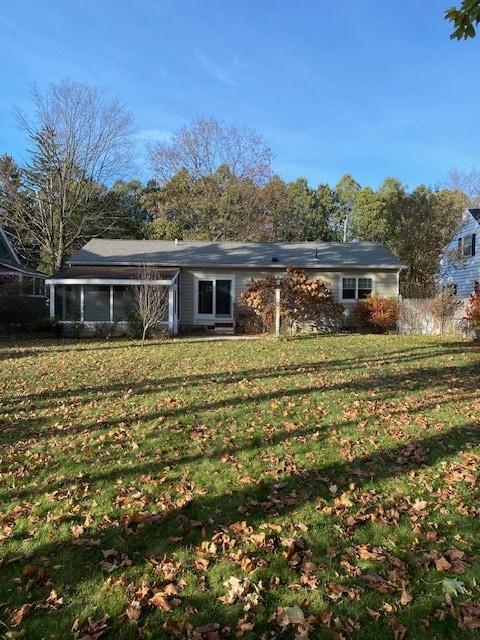 Building Photo - 300 Caroline St