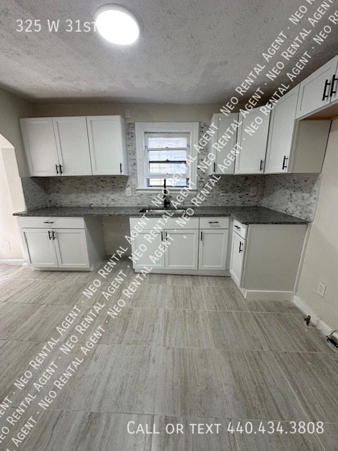 Building Photo - 325 W 31st St