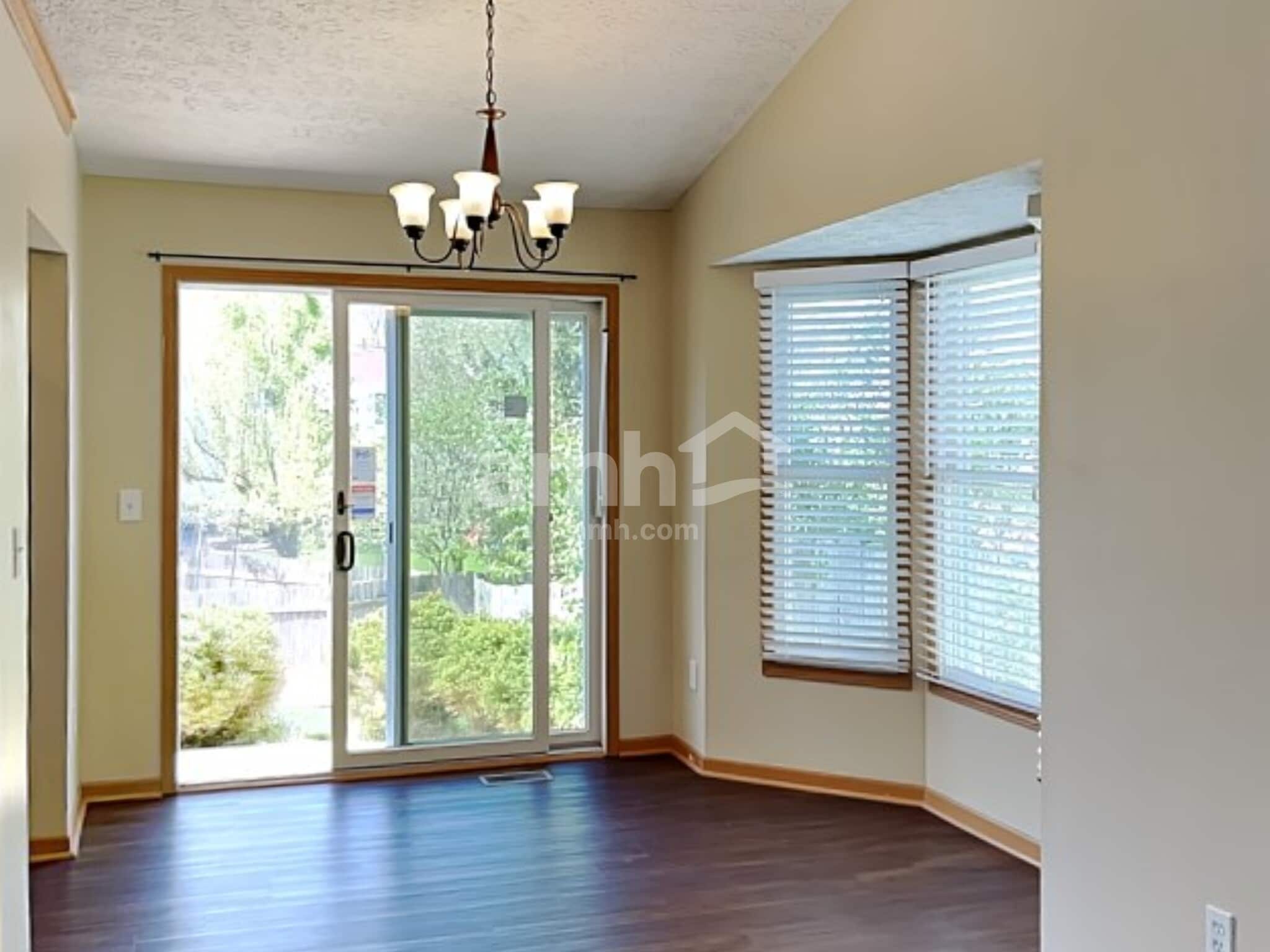 Building Photo - 623 Heartland Meadows Dr