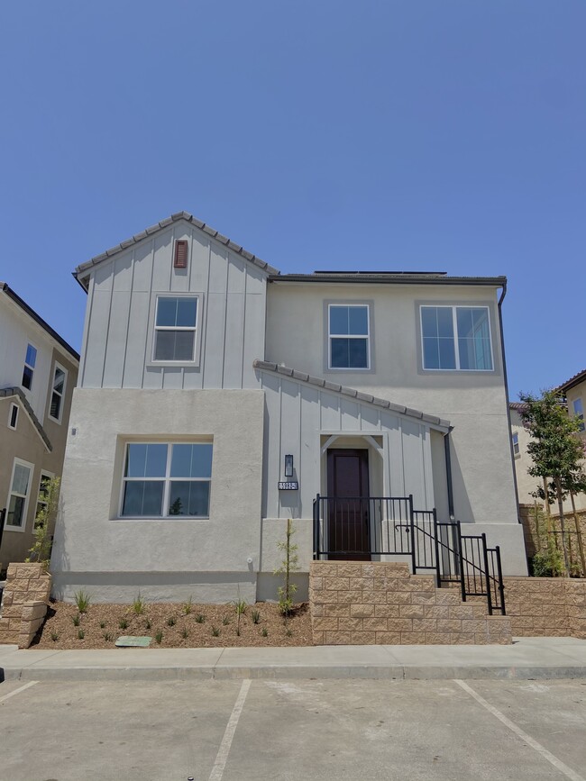 Primary Photo - 15982 Parkhouse Dr