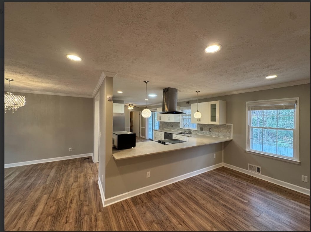 Kitchen with Granite Countertop - 2475 Freydale Rd SE