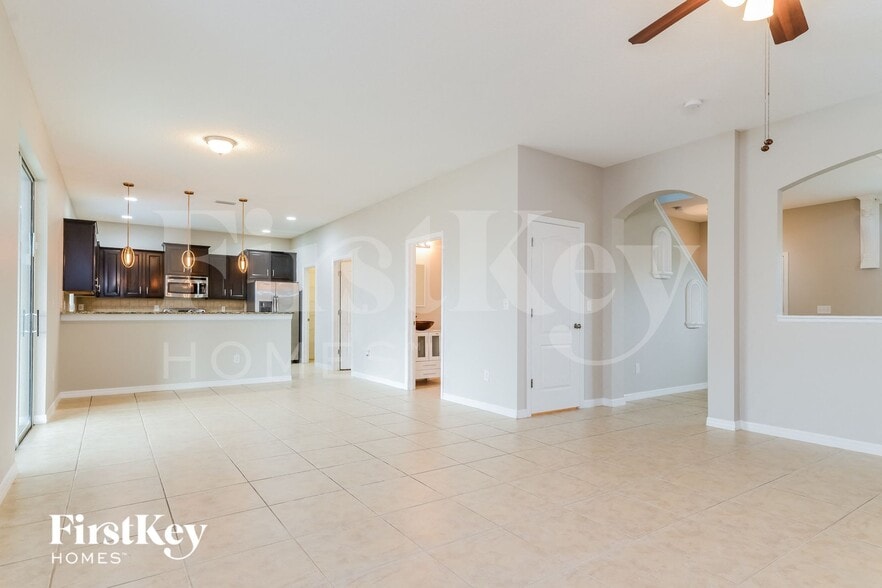 Building Photo - 534 Vista Ridge Dr