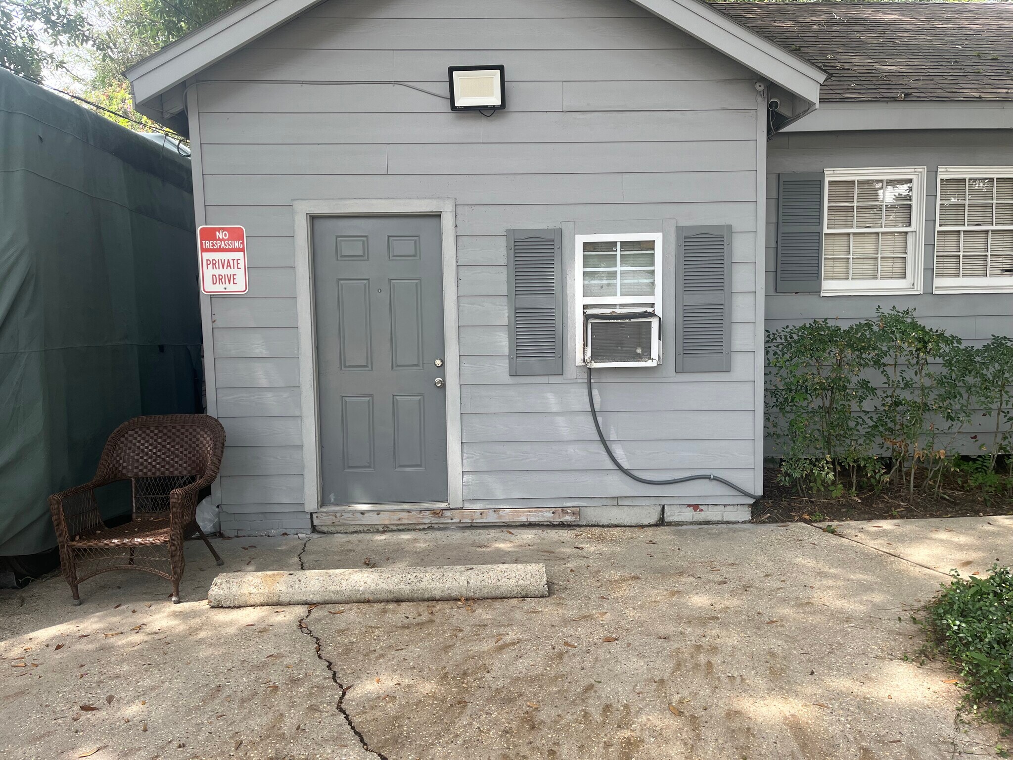 Building Photo - 1241 S College Rd