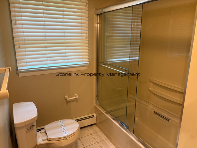 Building Photo - Beautiful Single Family Home For Rent in W...