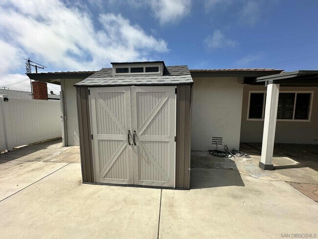 Building Photo - 819 Halecrest Dr