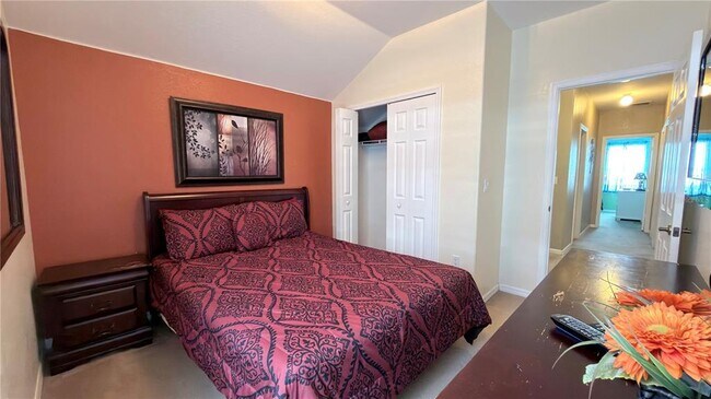 Building Photo - 334 Cadiz Loop