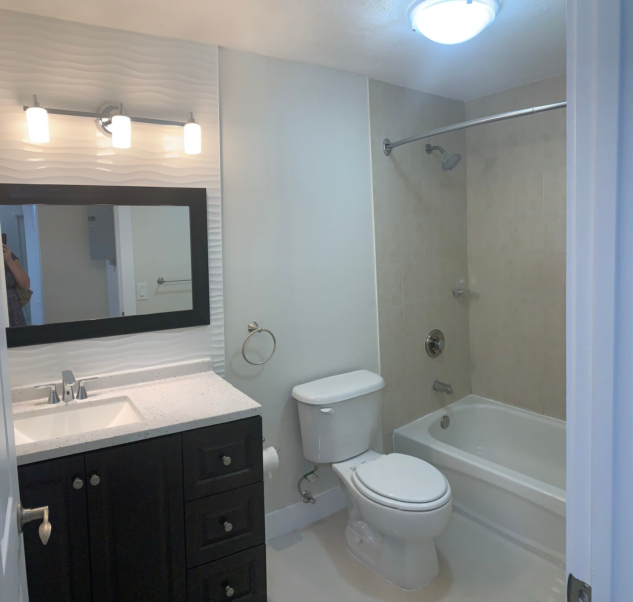 Building Photo - 3410 Coral Way