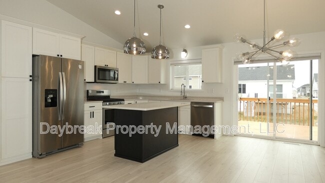 Building Photo - 2584 66th Ave S