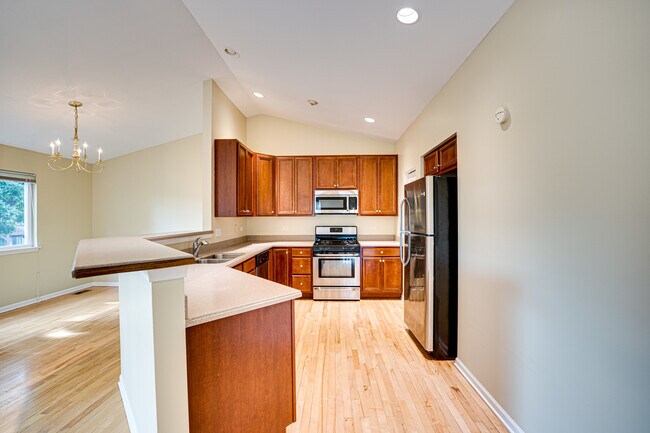 Building Photo - 3147 Saganashkee Ln