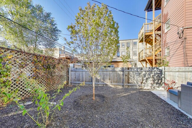 Building Photo - 6542 N Newgard Ave