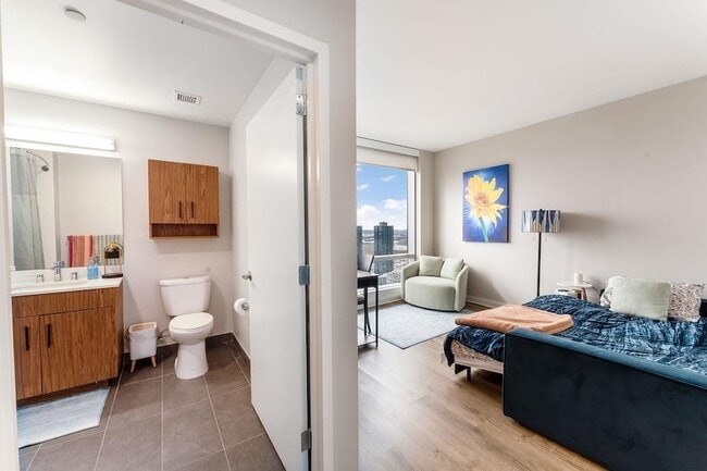 Building Photo - 25 Christopher Columbus Dr