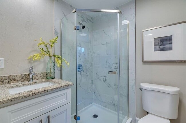 Building Photo - HOUSING VOUCHER ACCEPTED: : Updated St. Pete Home with Private Yard, Hot Tub & More!