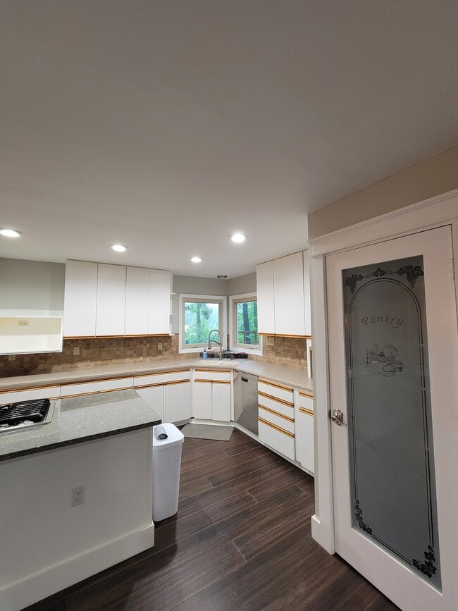 Building Photo - 268 Waxhaw Dr
