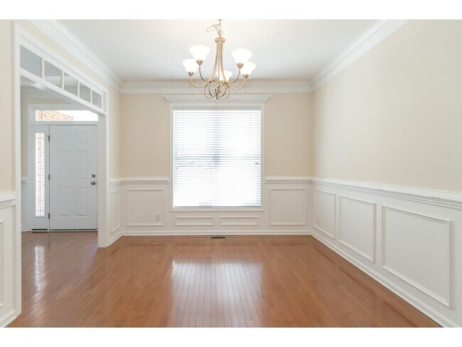 Building Photo - 2043 Sinclair Trce