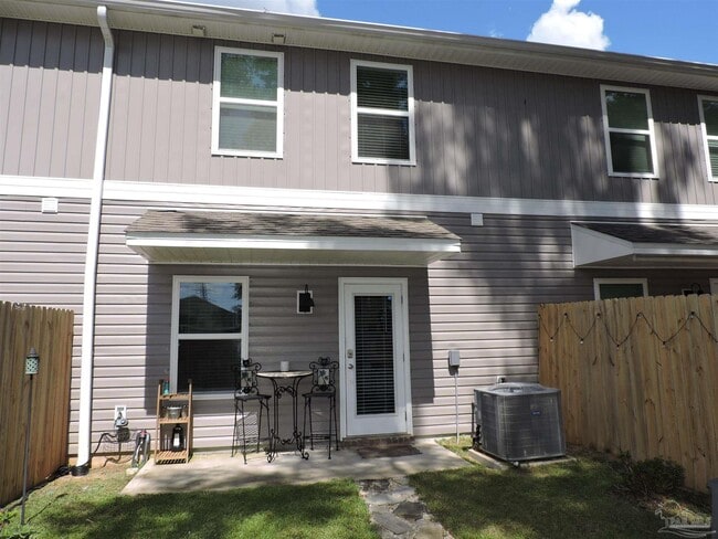 Building Photo - 1203 Fairchild Vlg Dr