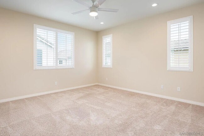 Building Photo - 518 Surfbird Ln