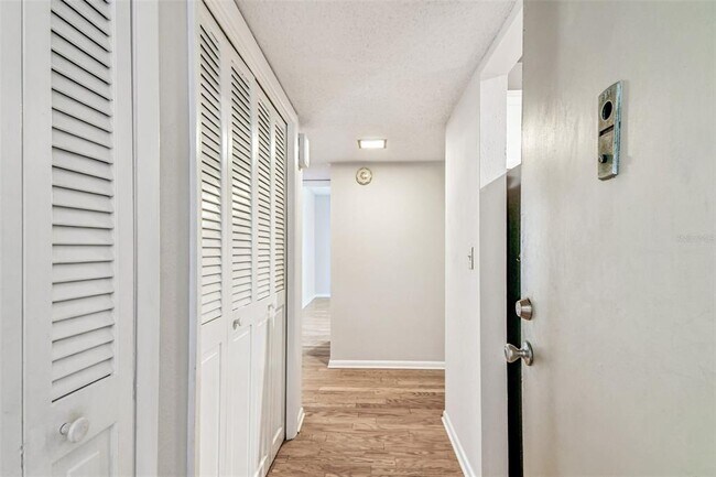 Building Photo - 3325 Bayshore Blvd
