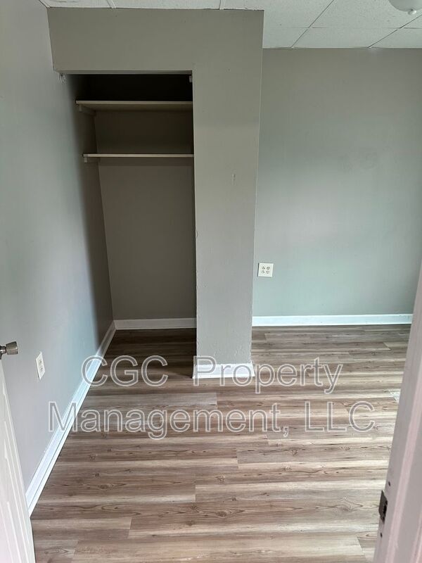 Building Photo - 30 Griswold St